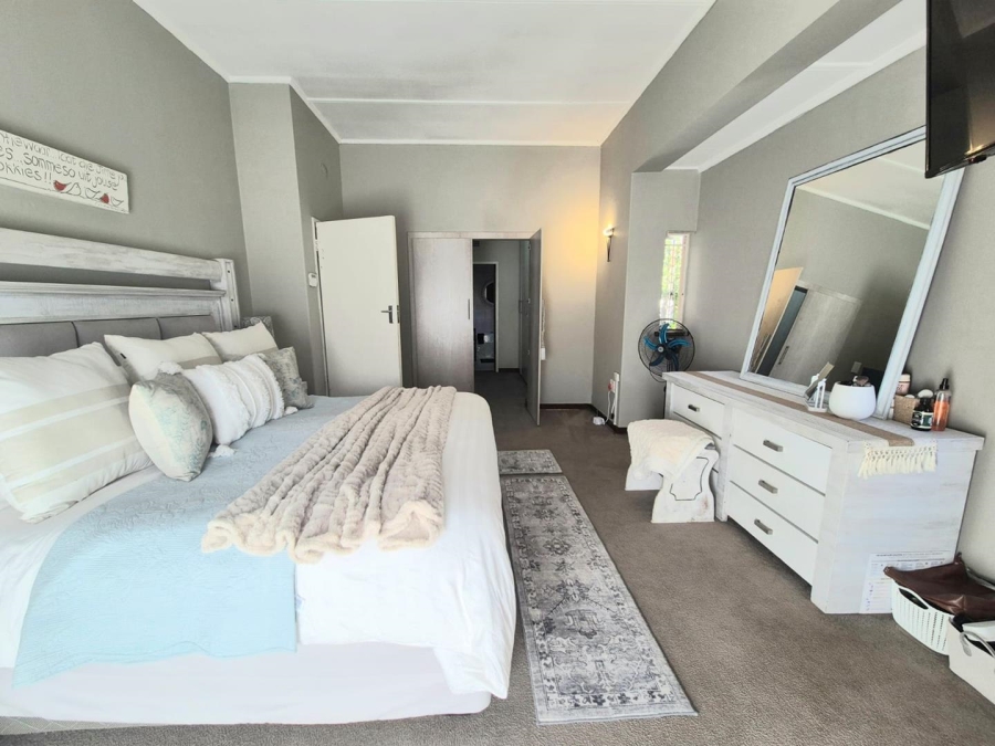 5 Bedroom Property for Sale in Bayswater Free State